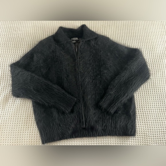 Vintage Venesha || Black 80% Angora Fuzzy Ribbed Jacket - Picture 2 of 7